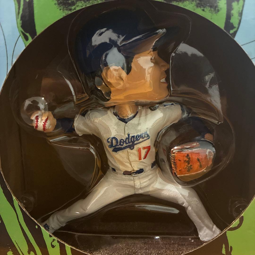 【新品•未開封】9/10ドジャース球場配布　投手大谷翔平ボブルヘッド　冊子付