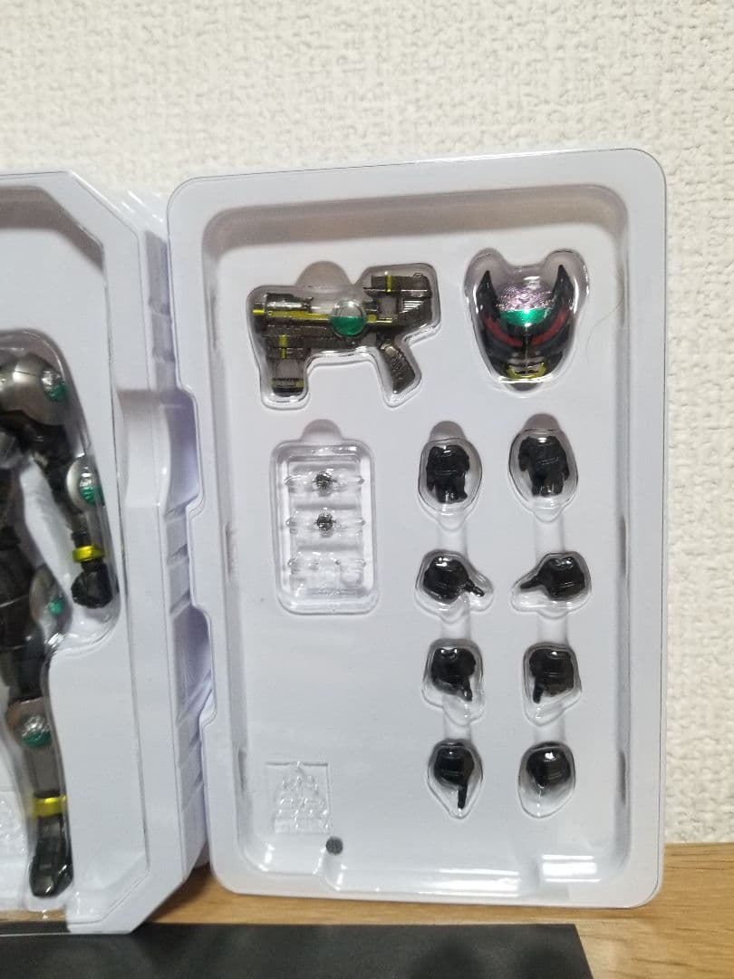 仮面ライダーバース　真骨彫　アーツ