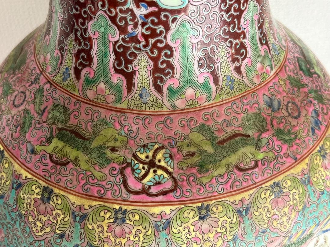 【海】粉彩 乾隆年製 満面手絵 開窓 人物庭園図 特大花瓶 70年代 中国美術品