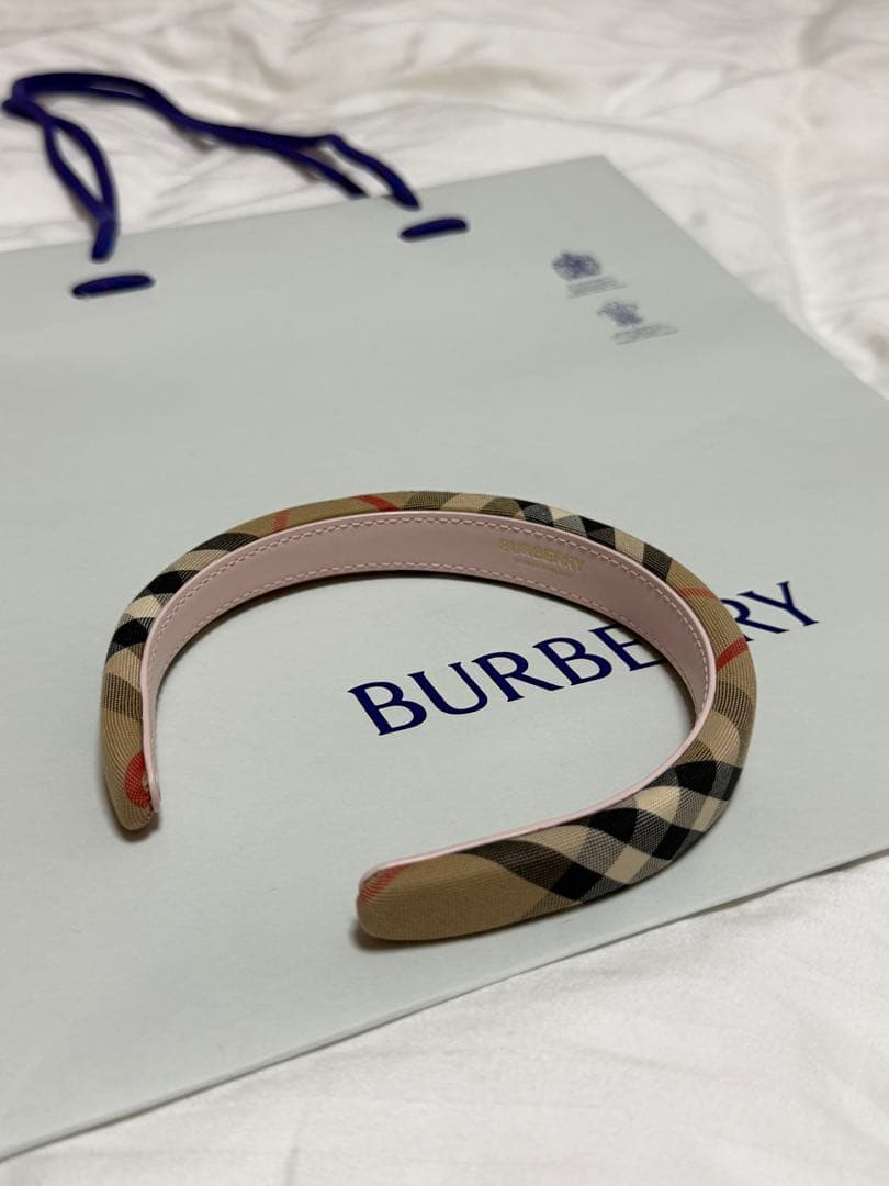 Burberry ヘアバンド ベージュ・チェック柄
