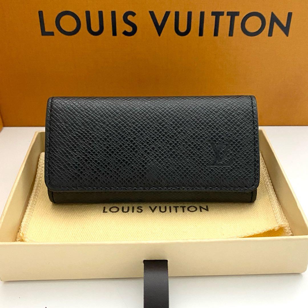 使用わずか　ルイヴィトン　タイガ　キーケース　ミュルティクレ4