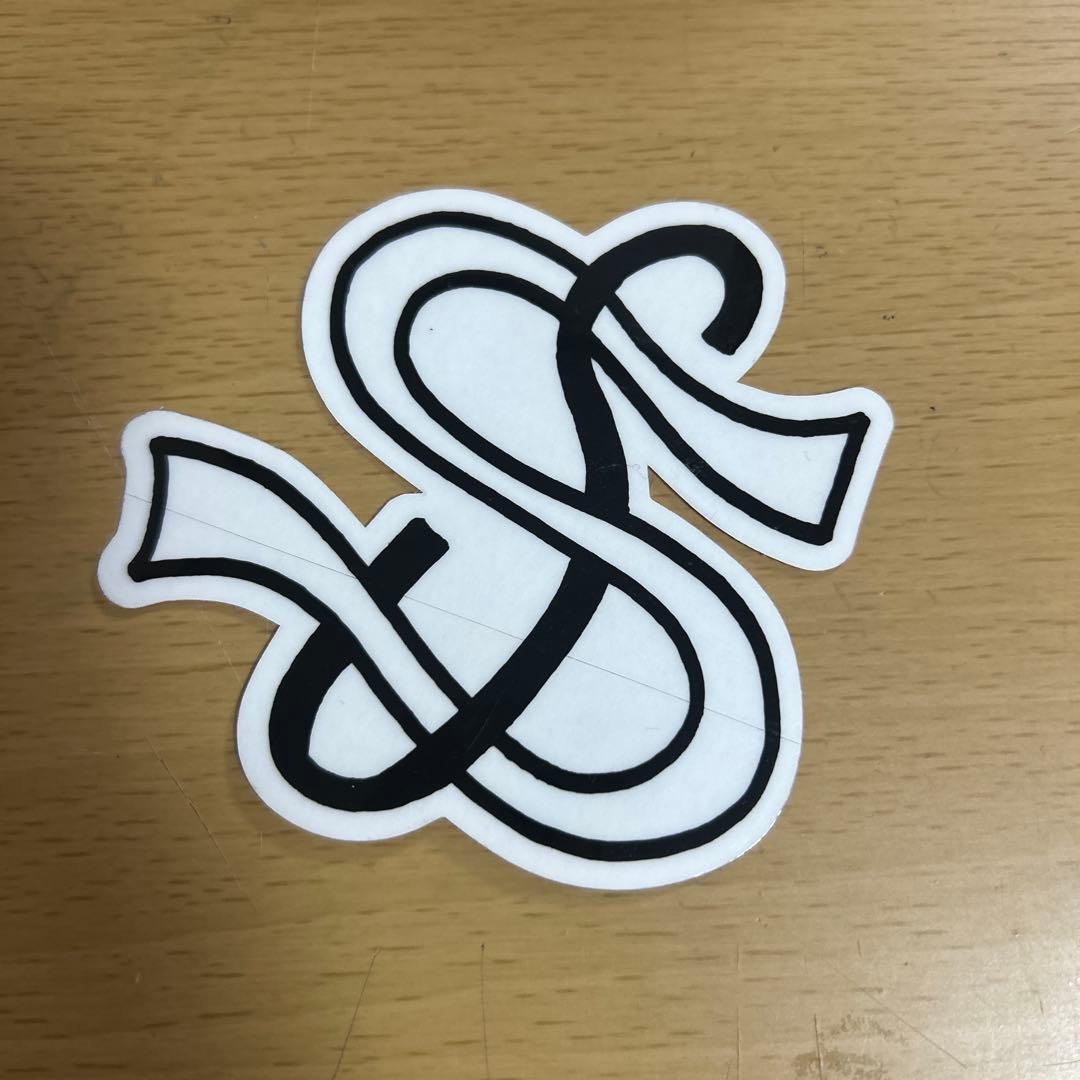 Stussy ホワイト パーカー 8ボールロゴ