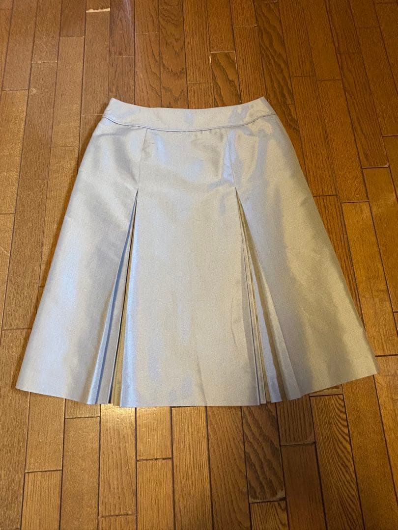 新品　タグ付　バーバリーロンドン　プリーツスカート　2枚セット　1枚は2使用のみ