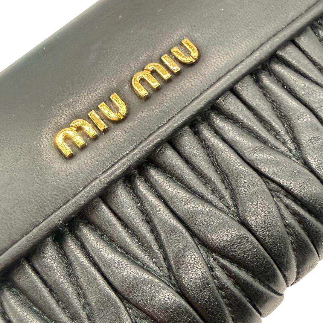 【美品 正規品 】 miumiu マテラッセ 二つ折り財布 RFID搭載