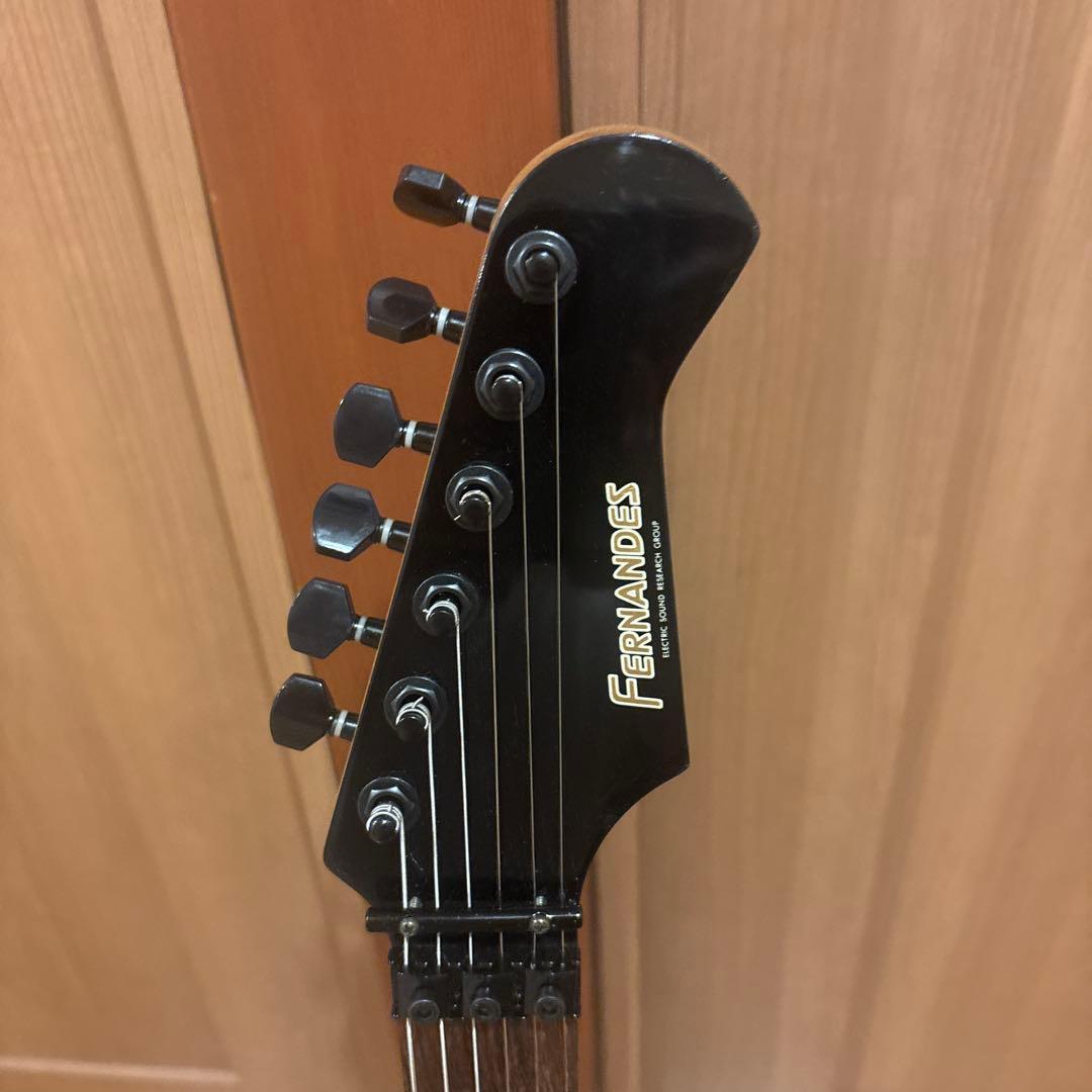 フロイトローズタイプ FERNANDES アクティブ回路 アーム付 新品弦張替済