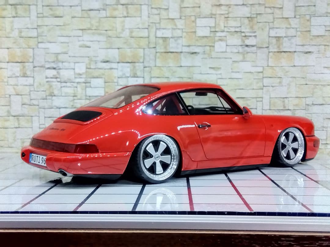 ミニカー 1/18 GTSPIRIT PORSCHE 911(964)Carrera