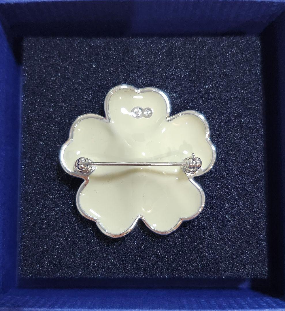 極美品　Swarovski ハチドリブローチ フラワーブローチ イヤリング計３点