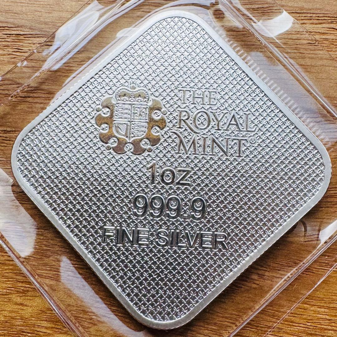 クイーンズビースト　コンプリーター　1オンス　各2枚づつ　（計4オンス）