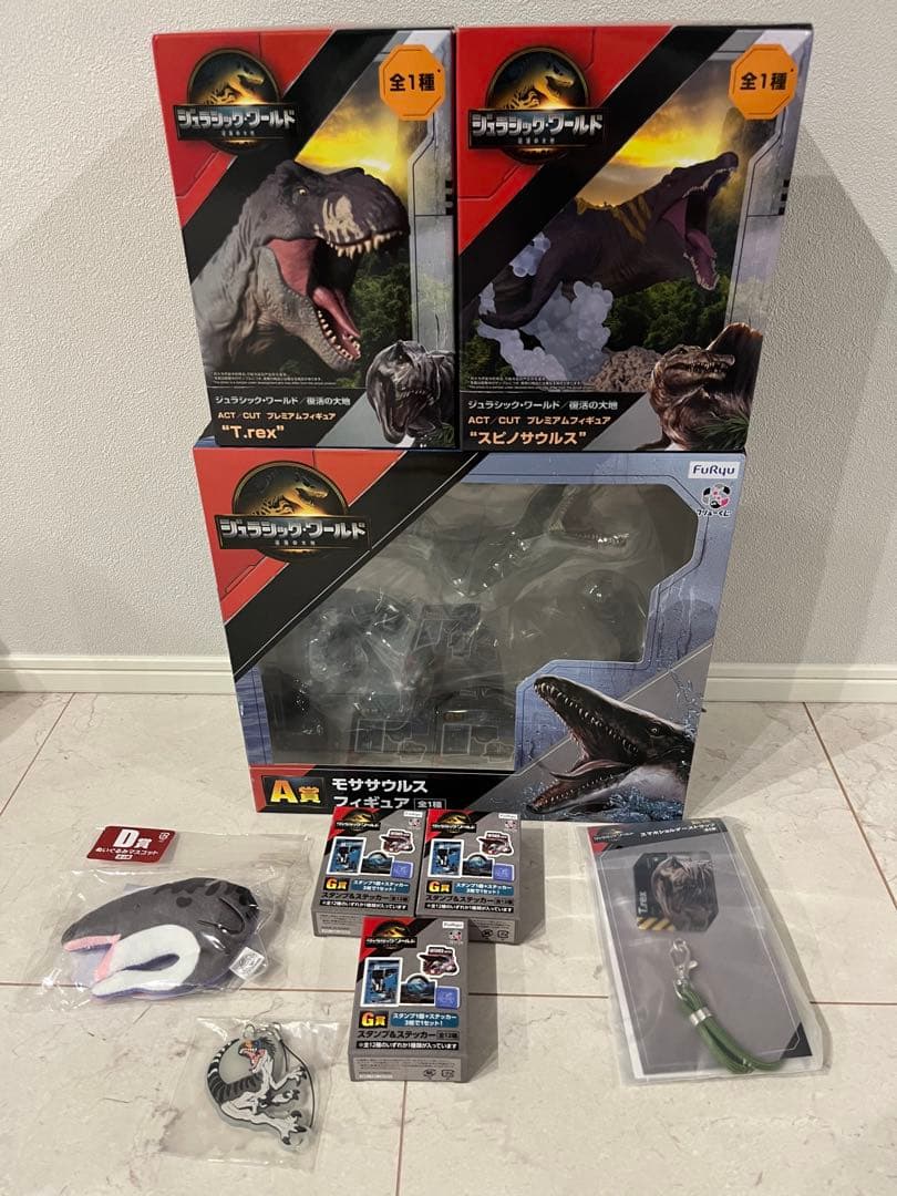 ジュラシック・ワールド モササウルスA賞フィギュアT.rexスピノサウルスセット