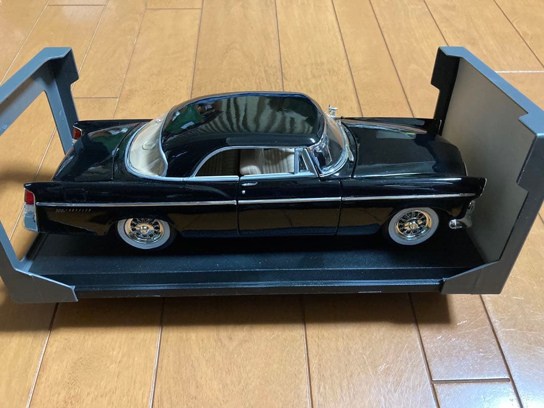 Maisto Chrysler 300B (1956) ミニカー
