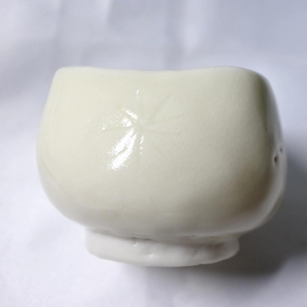 ◇美品◇ 松文 白高麗ぐい呑み 井高帰山 帰山作 酒器 盃 Lucario