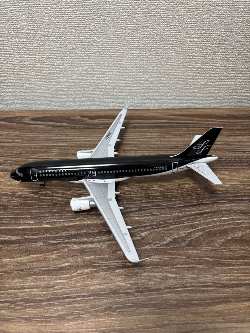 スターフライヤー　AIRBUS　A320　模型　飛行機　1/150
