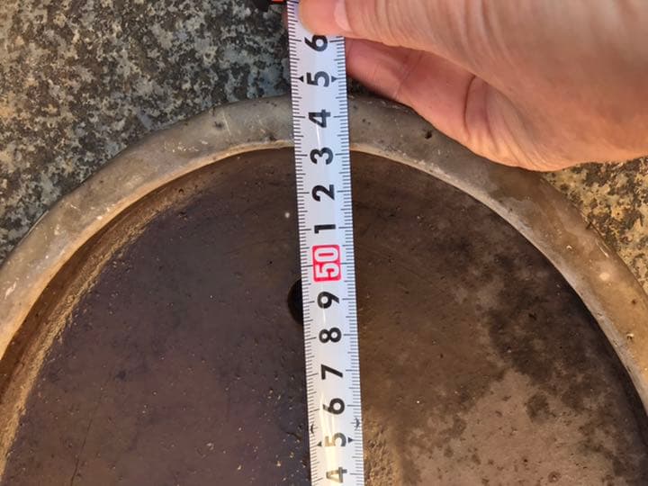 盆栽鉢　超希少時代手捻り楕円平盆栽鉢白地に黒胡麻柄落款