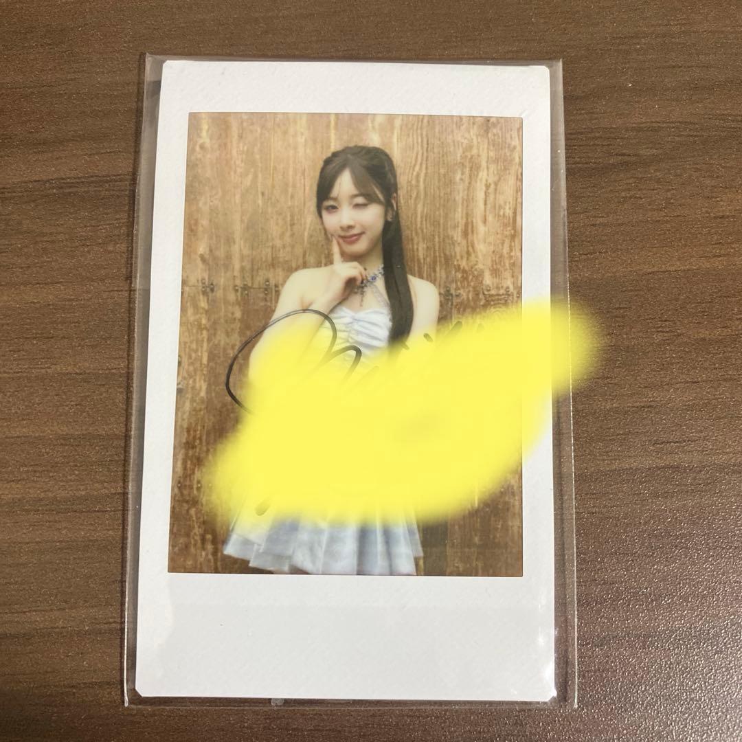 ミイヒ サイン入り写真とメッセージカードセットAWAKEオンラインくじ