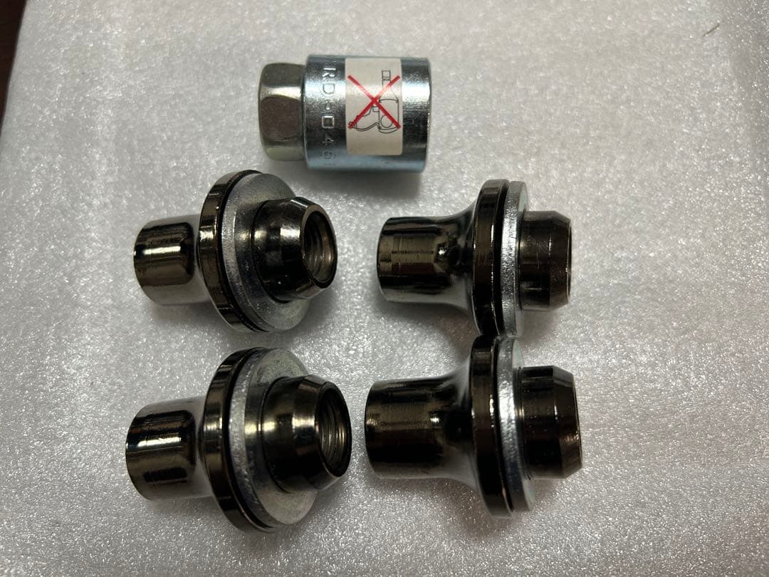 超美品　トヨタ　マックガード　M14×P1.5 ブラックMSC12-00006