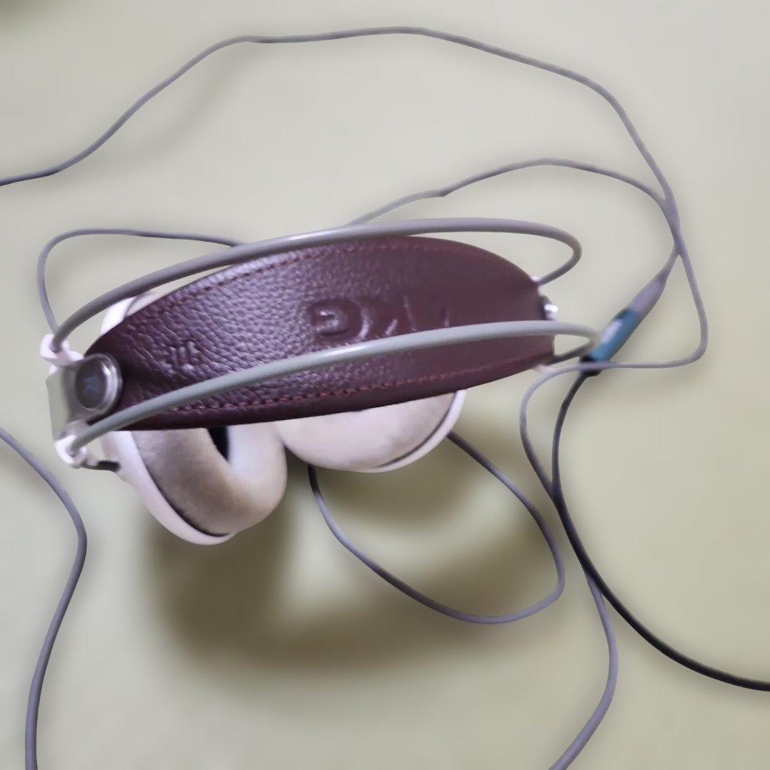 akg K701有線ヘッドホン　モニターヘッドホン