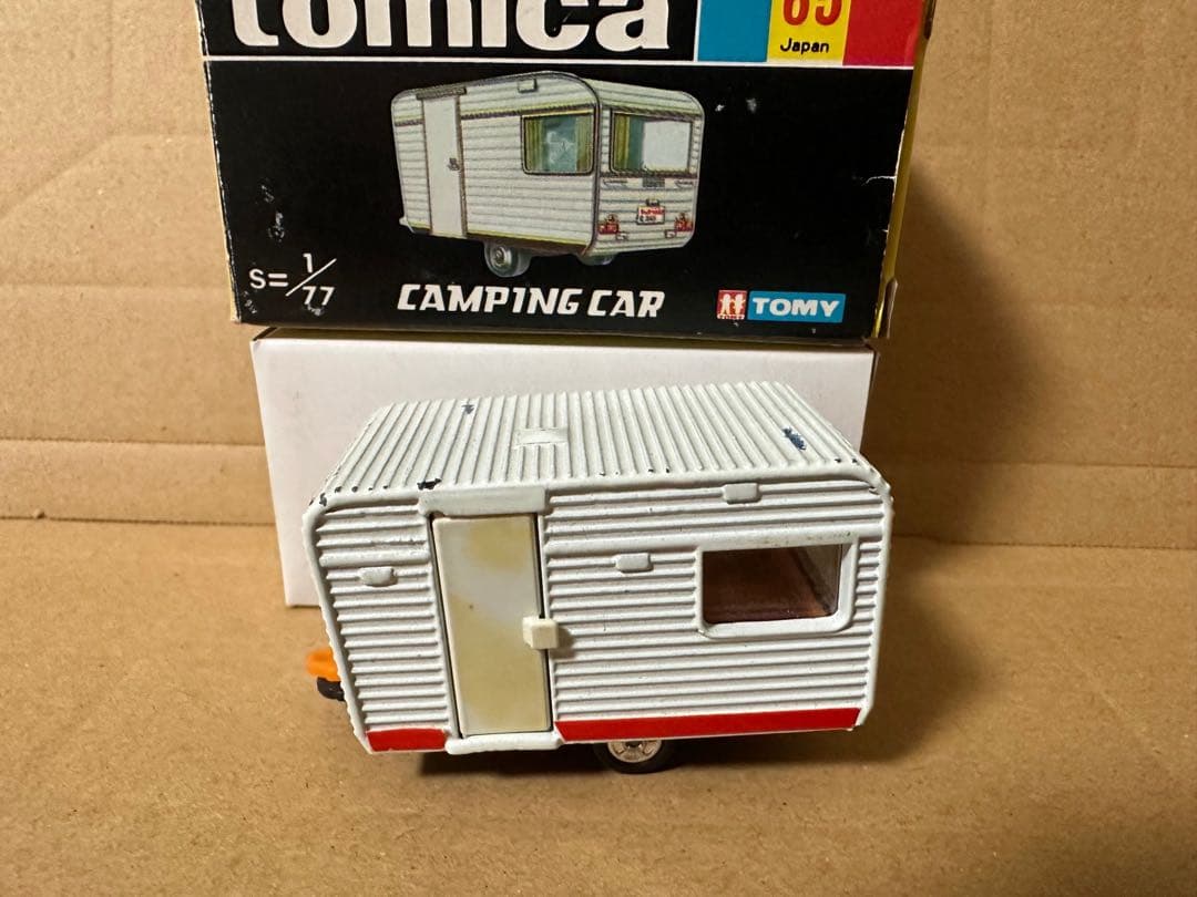 トミカ黒箱65フランスベッドキャンピングカースカイライン岩石落としスタント日本製