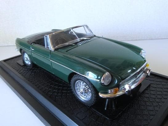 特価 京商 (1/18) MGB MK.Ⅰ