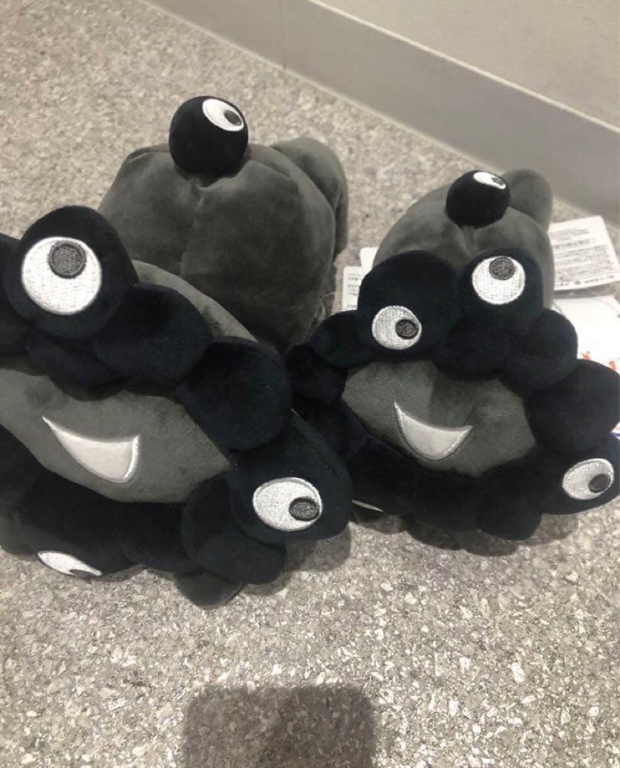 黒ミャクミャク　這い型ぬいぐるみ　MとSセット　万博　EXPO2025
