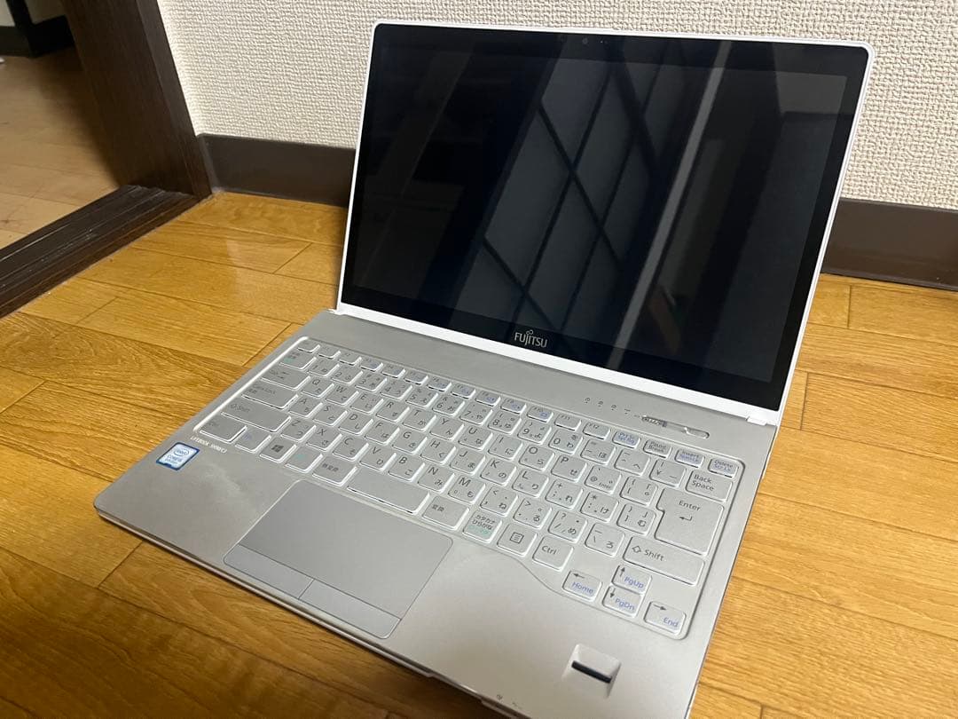 【翔歩】Fujitsu LifeBook SH90/C3 ノートパソコン