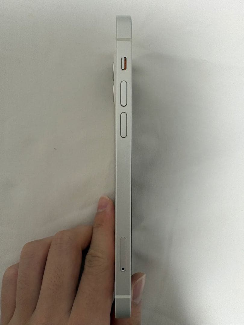 Apple iPhone 12 スターライト　本体