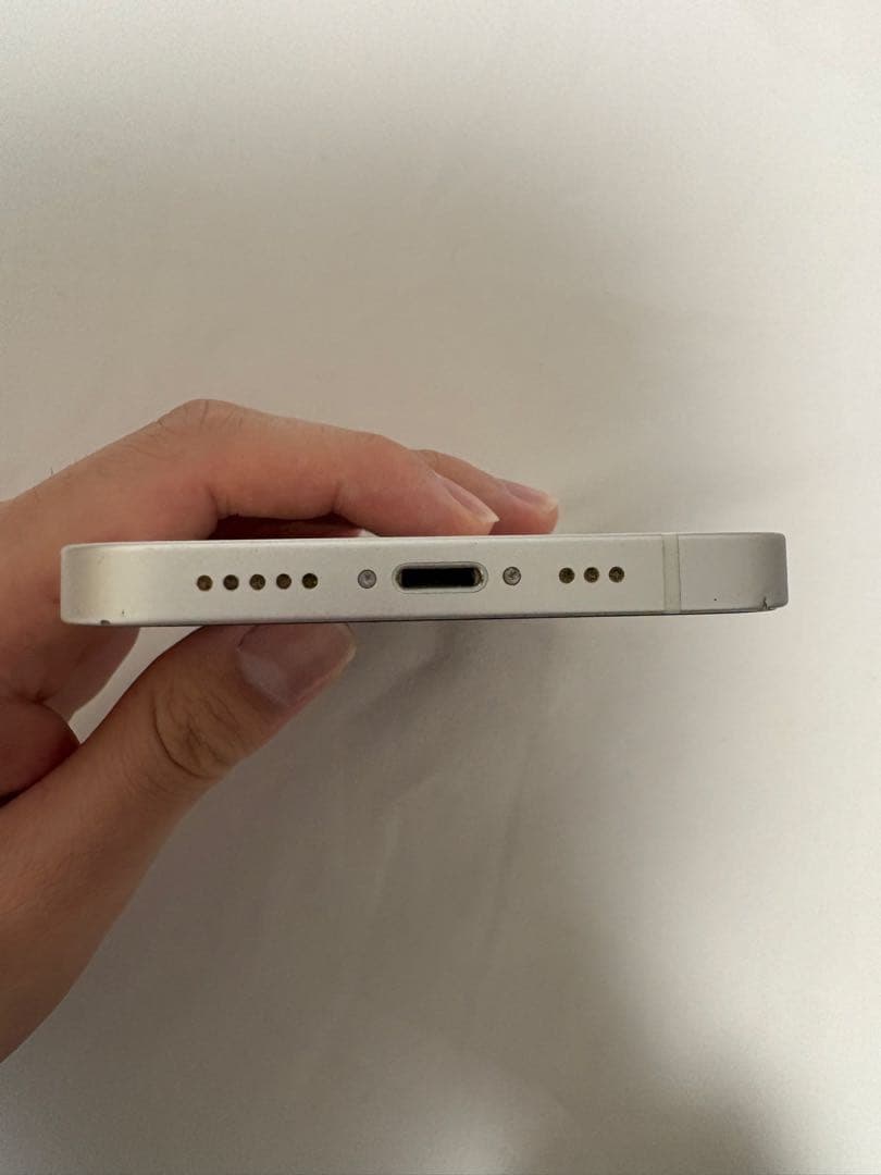 Apple iPhone 12 スターライト　本体