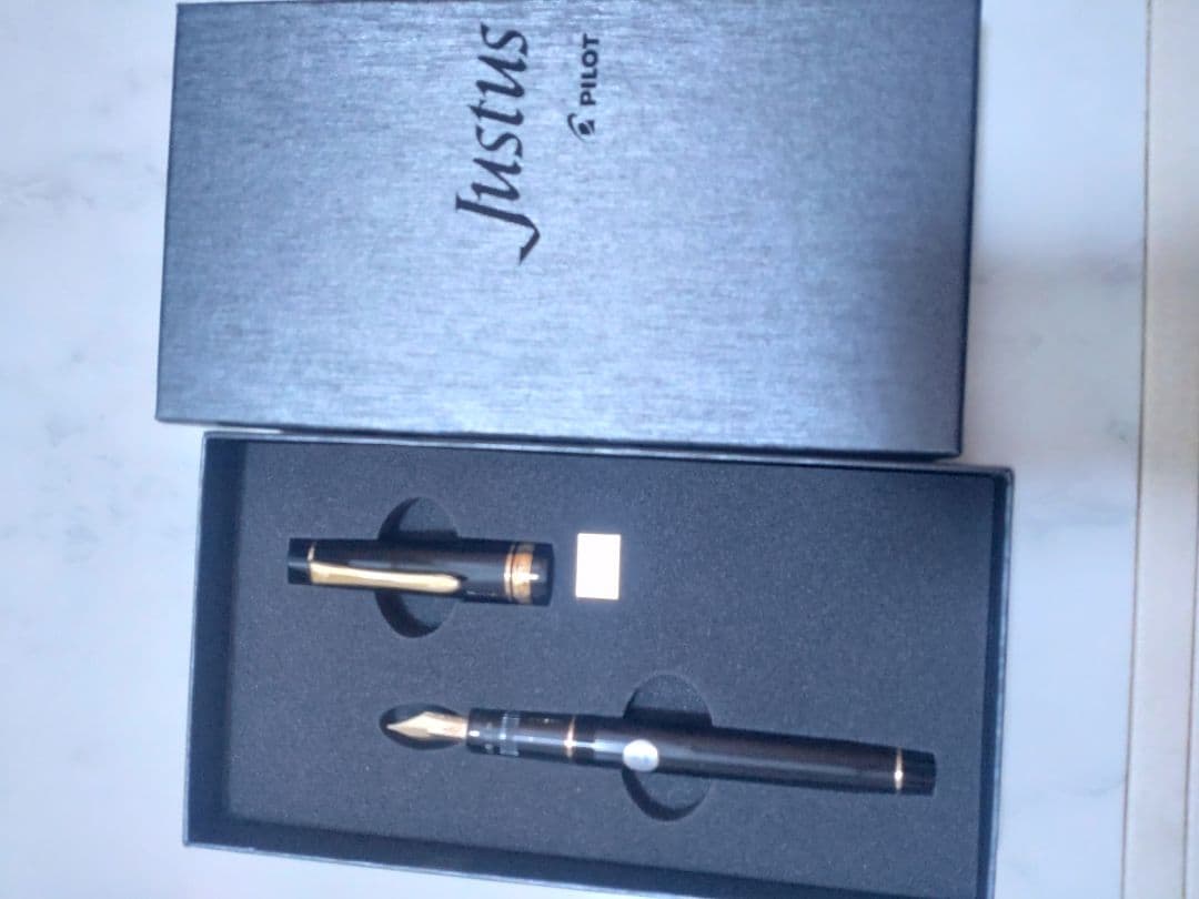 Pilot Justus F（細字）万年筆