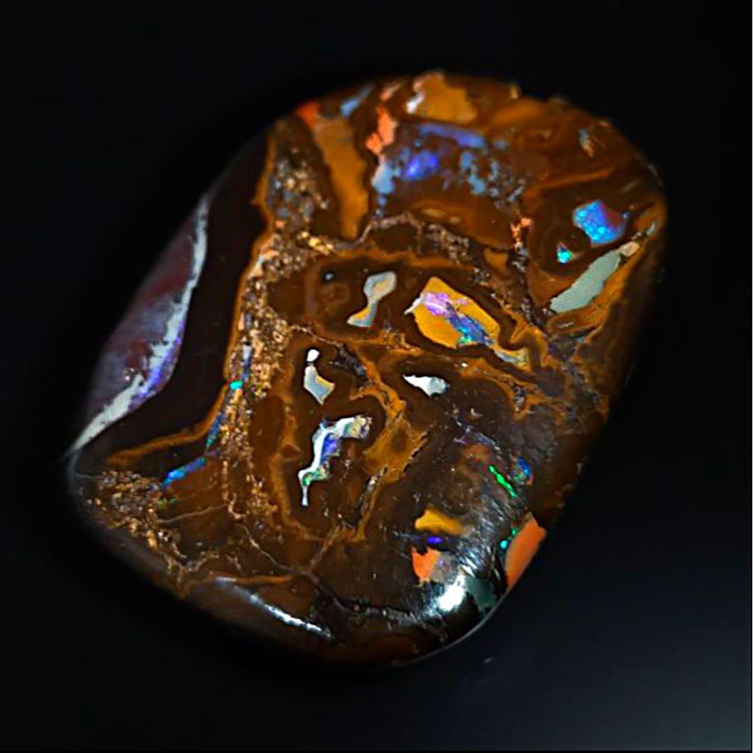 ボルダーオパールのタンブル①