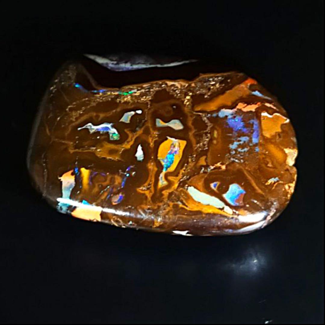 ボルダーオパールのタンブル①