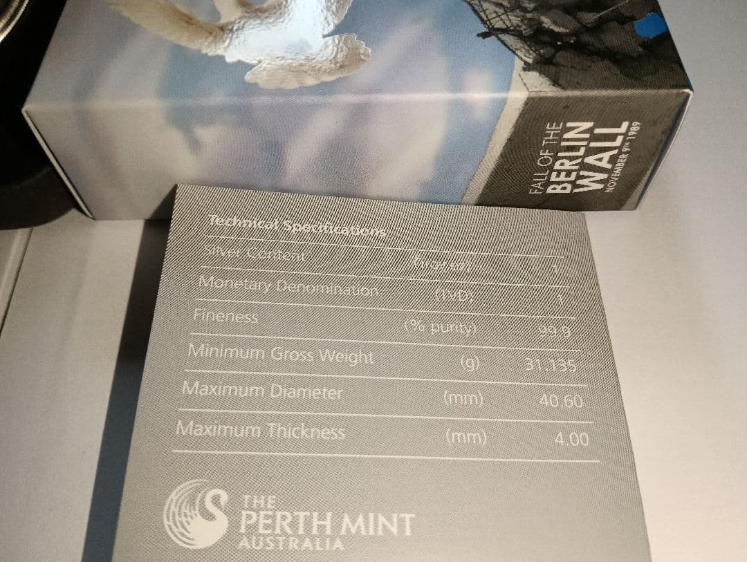 ベルリンの壁崩壊20周年記念1オンス銀貨 .999純銀 限定発行：5,000枚