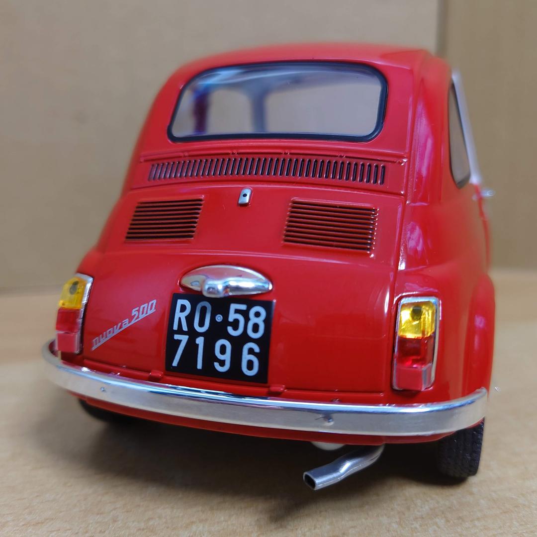 1/18 フィアット500 TURBINA TRIBUTE 1965 赤ツートン