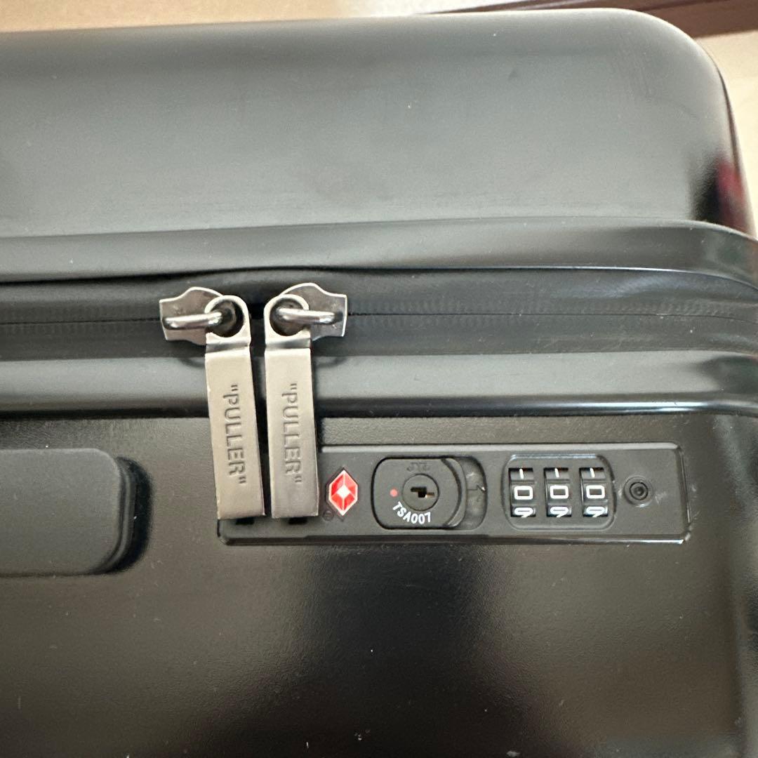 OFF-WHITE ブラック キャリーケース 小型