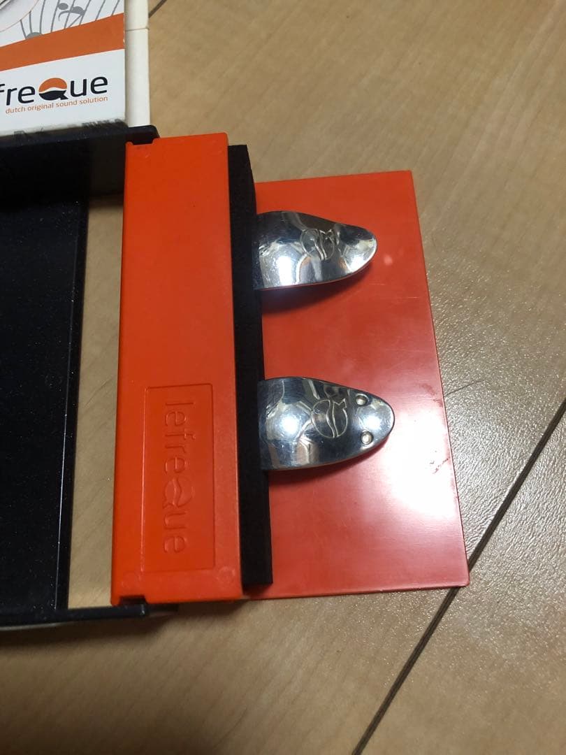 リーフレック シルバ—プレート41mm ゴムバンド付き