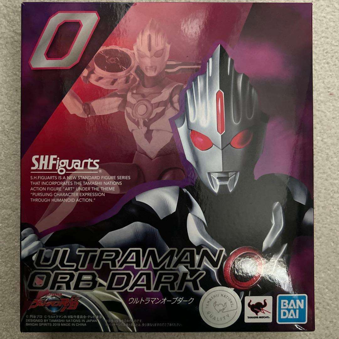 ウルトラマン　オーブ　ダーク　フィギュア