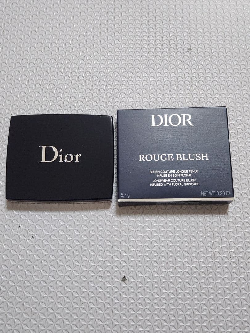 【新品未使用】伊勢丹限定色　ディオールスキン ルージュ ブラッシュ 388