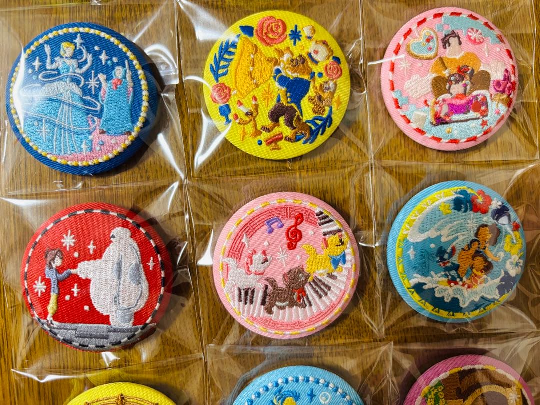 【全15種】ディズニー刺繍缶バッジ２　コンプリートセット