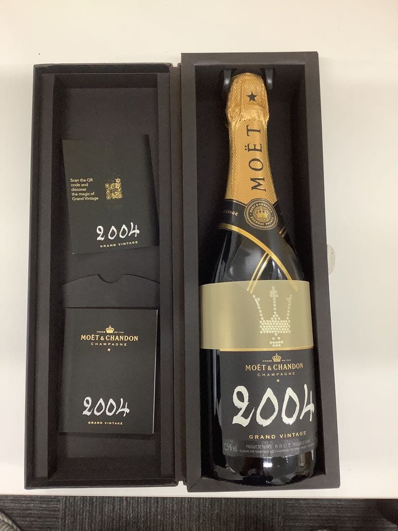 シャンパン MOET&CHANDON GRAND VINTAGE 2004★