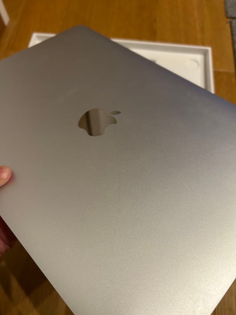 【美品・おまけ付】MacBook Air 13インチ シルバー