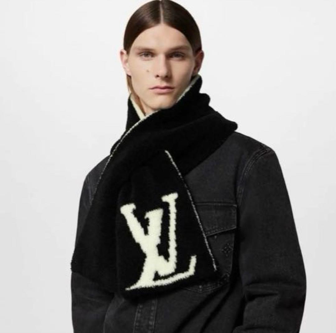 新品未使用♪ ラップオーバー式♪2WAY型マフラー.コンフィー　M79399