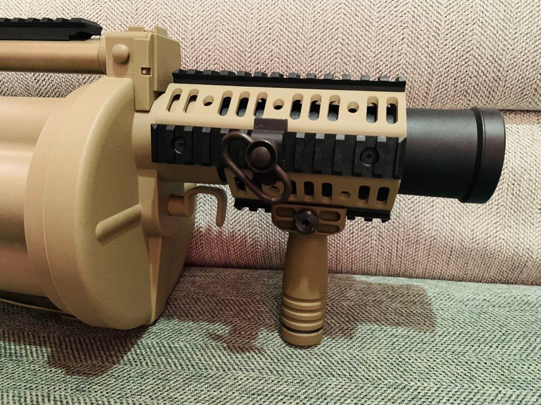 東京マルイ　グレネードランチャー　希少タンカラー