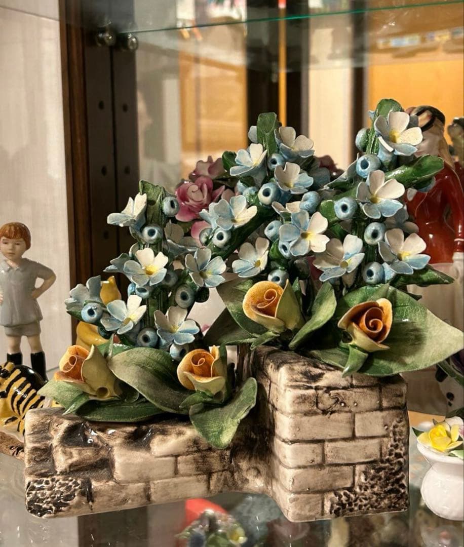 カポディモンテ　陶花　オブジェ　置物