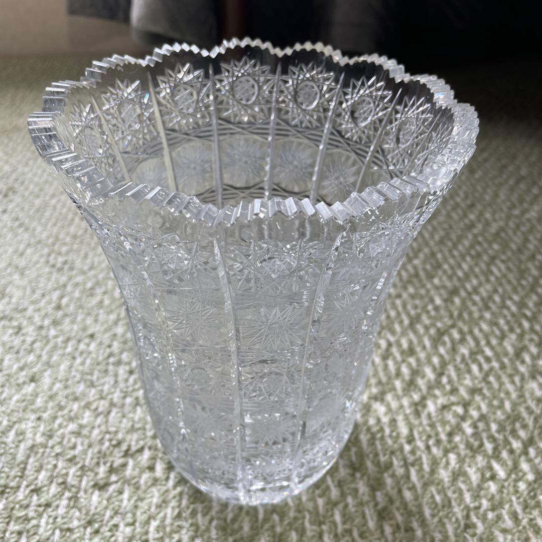 クリスタルガラス 花瓶 東ヨーロッパ　チェコ共和国製　輝く古董