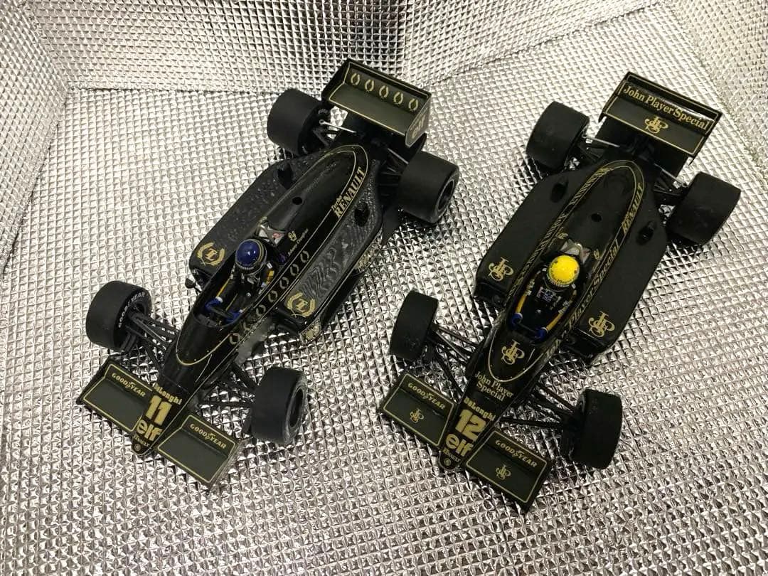 【ミニチャンプス　ロータスルノー98T A.セナ　J.ダンフリース1/18】