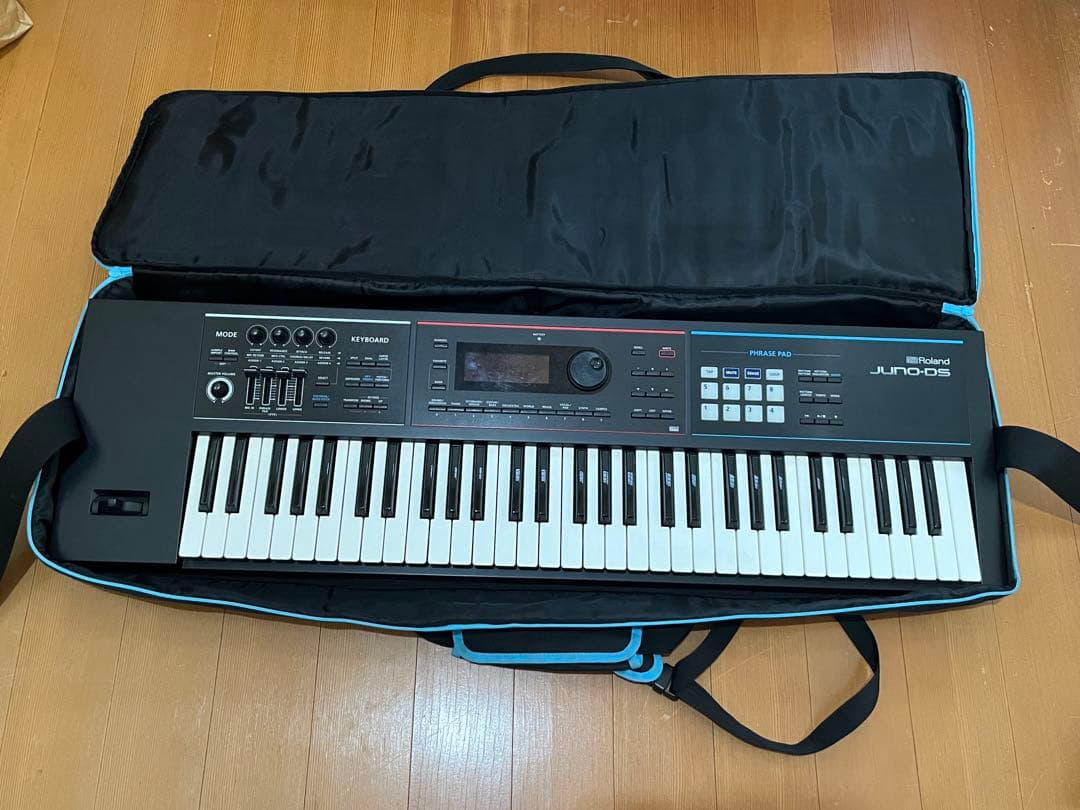 【美品/付属品多数】Roland JUNO-DS61 電子ピアノキーボード美品
