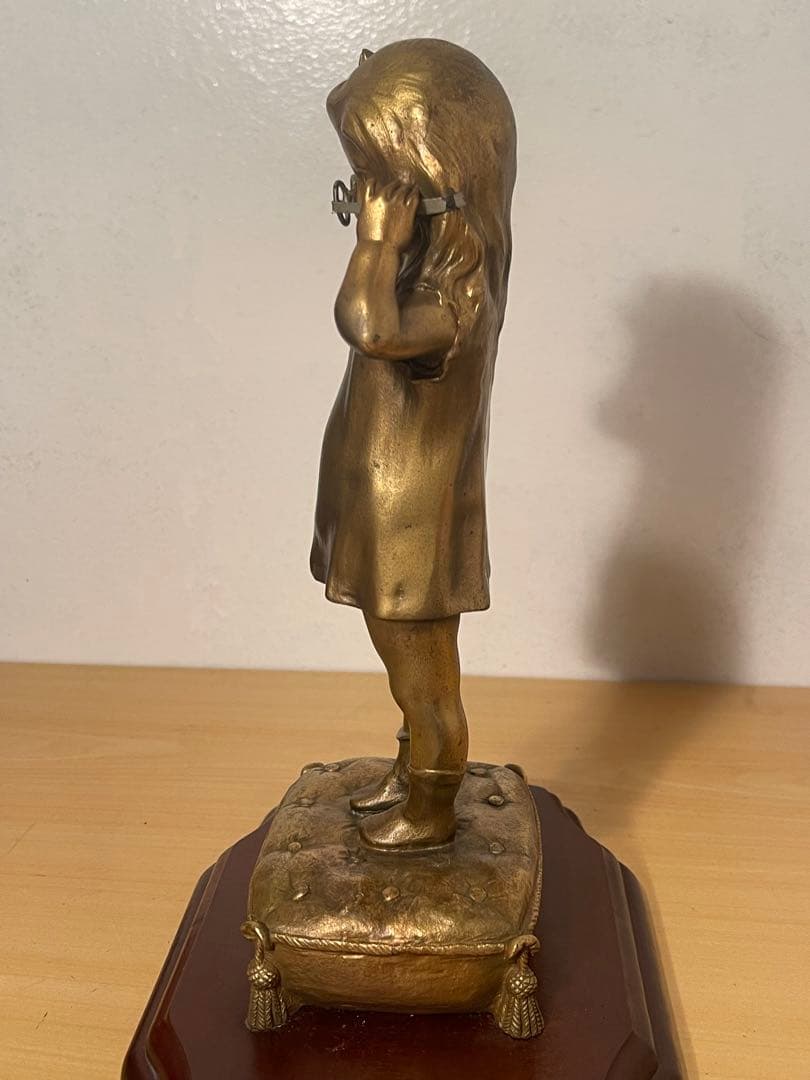 ブロンズ製少女像 メガネ付き