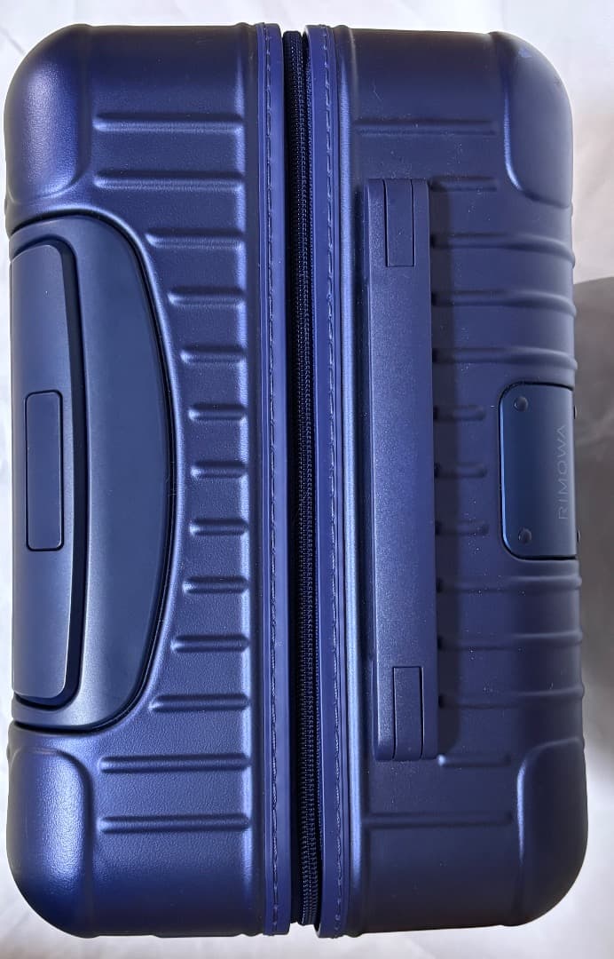 RIMOWA リモワ　エッセンシャル　　36L マットブルー