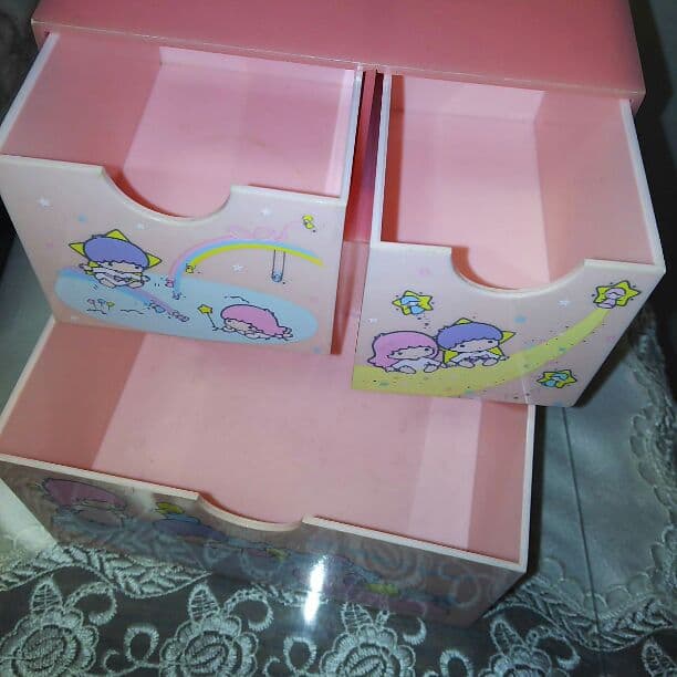 キキララ☆1976年　レトロ小物入れ　プラチェスト