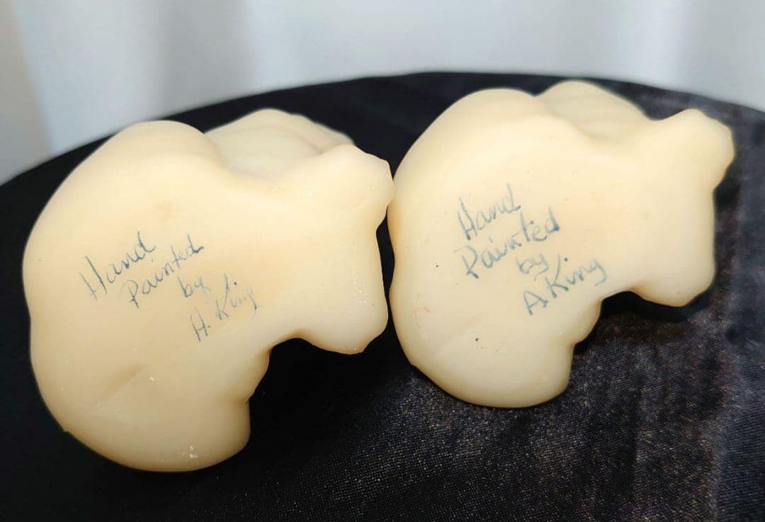 FENTON 花柄 カスタードサテンガラス 2つセット 1匹耳負傷