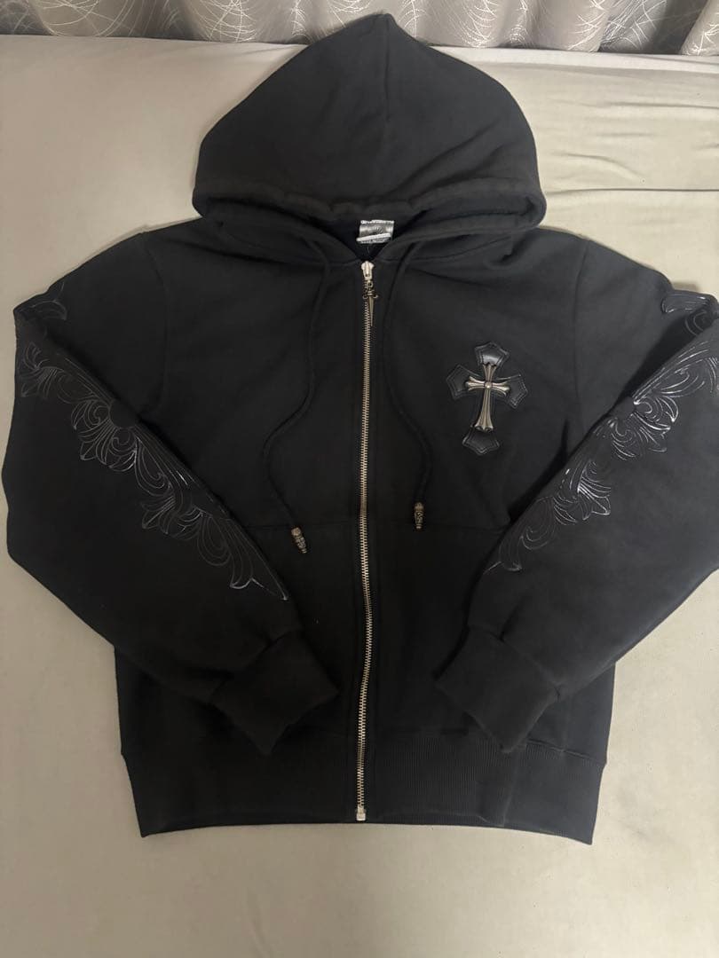 クロス刺繍付き黒パーカー パーカー 十字架 y2k opium 平成