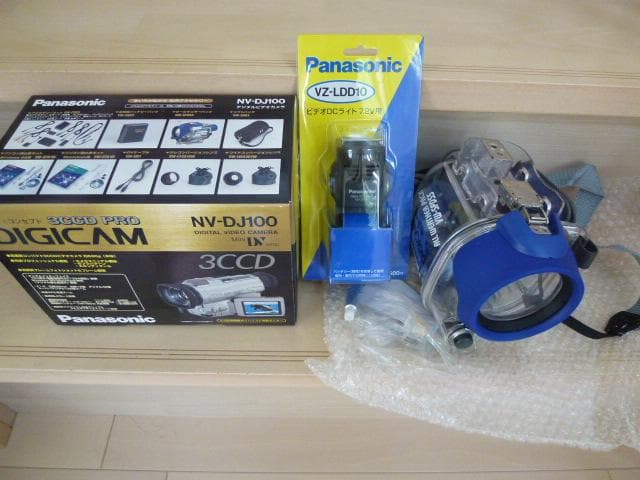 広*ム様 新品Panasonic ビデオカメラDIGICAM NV-DJ100